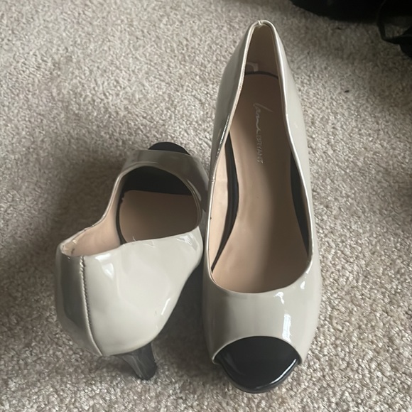 LANE BRYANT Pantene leather 2-tone shoe! - Picture 3 of 8